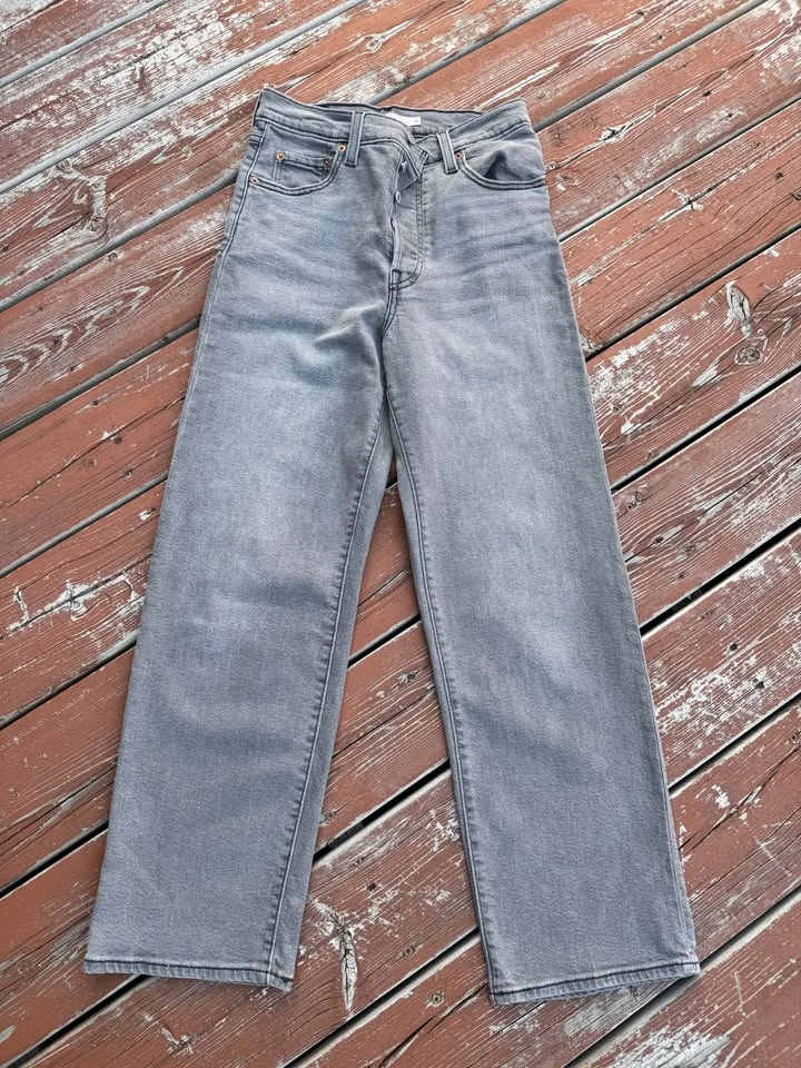 Levi's Women’s Ribcage Straight Ankle Grey Wash Jeans Size 26” - photo 2
