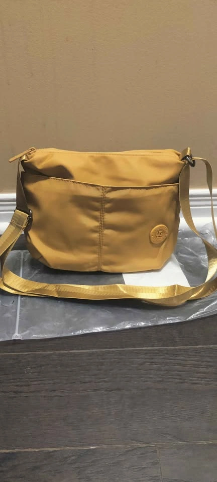 Brand new premium nylon light weight crossbody bag - photo 2