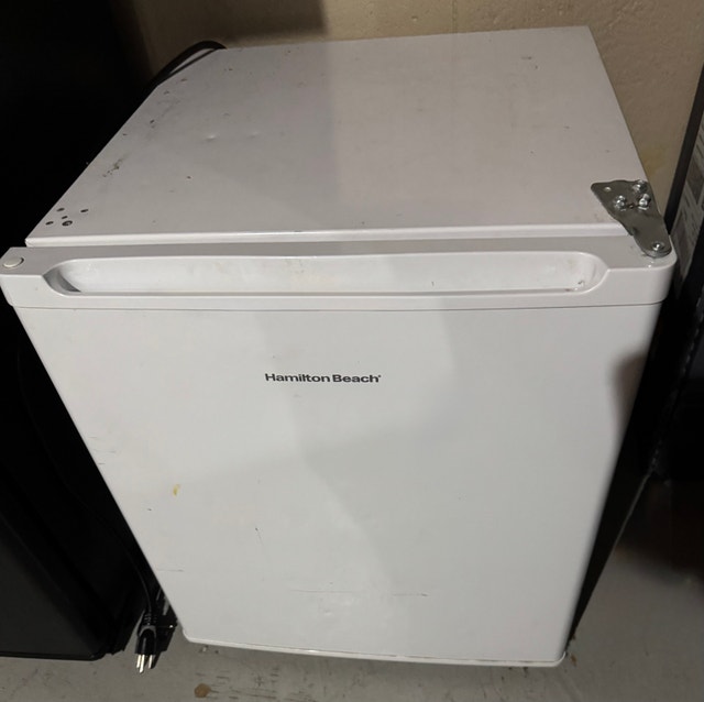 Hamilton Beach Mini Fridge