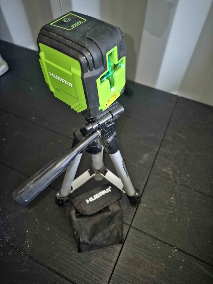 Laser level