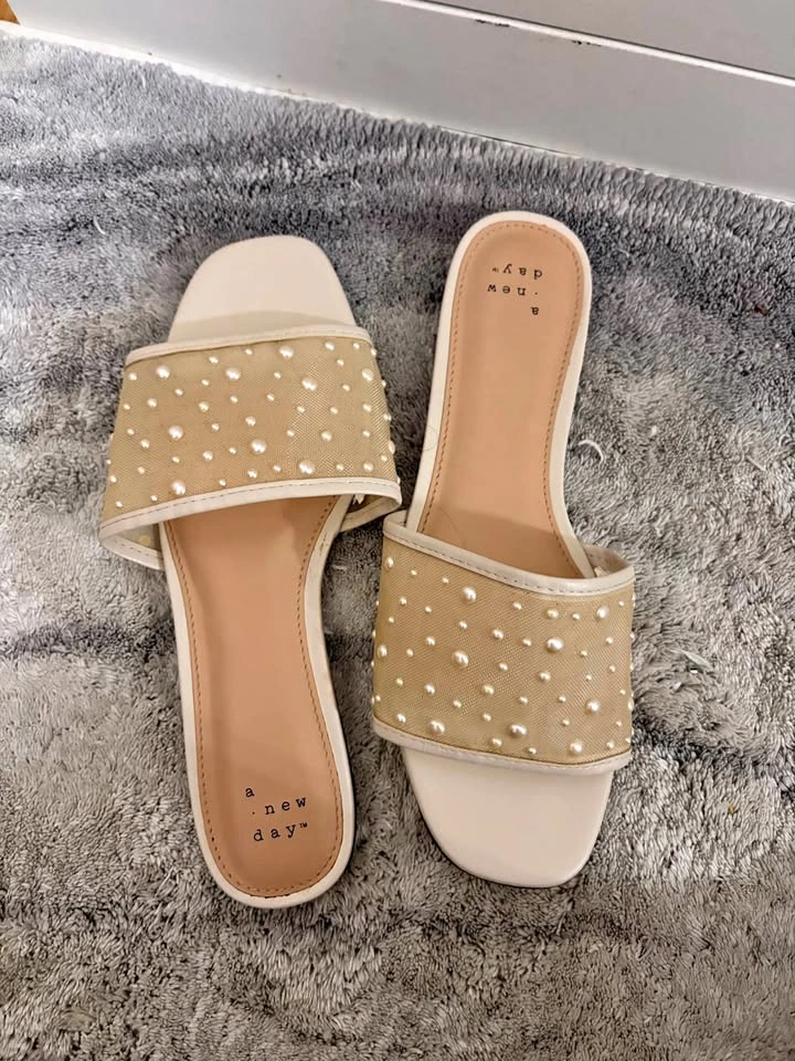 Sandals #7 1/2 W