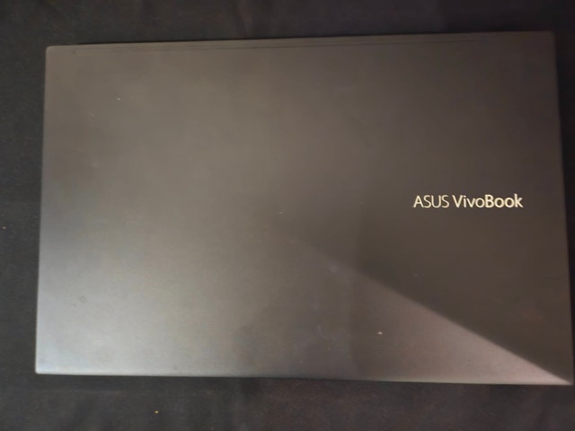 ASUS Vivobook K513 - NEEDS TO BE PLUGGED IN - photo 3
