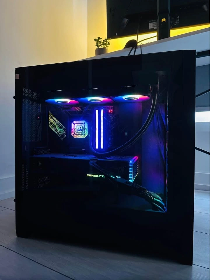 ASUS ROG Strix Z690-E Gaming PC / RTX 4070 Ti / i9-12900KF - photo 2