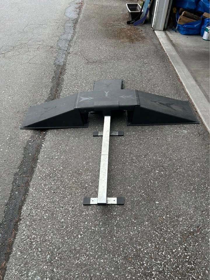 Portable Skate Ramp and Grind Rail Set - photo 2