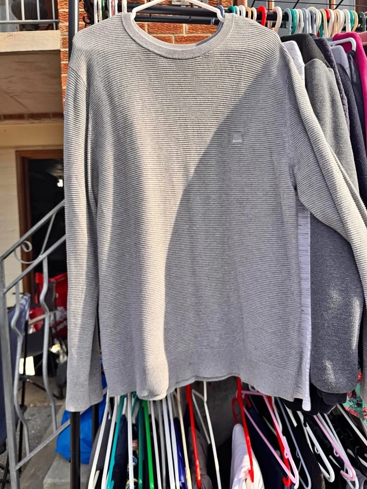 Men’s Bench Sweater - Medium