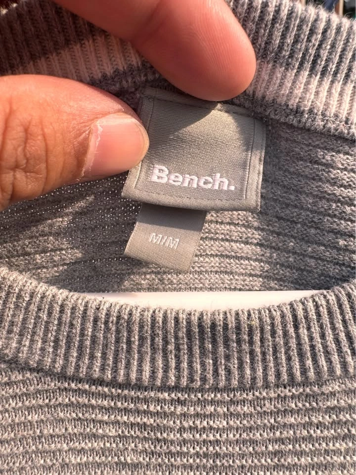 Men’s Bench Sweater - Medium - photo 3