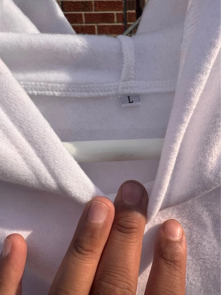 White Hoodie - Large - photo 2