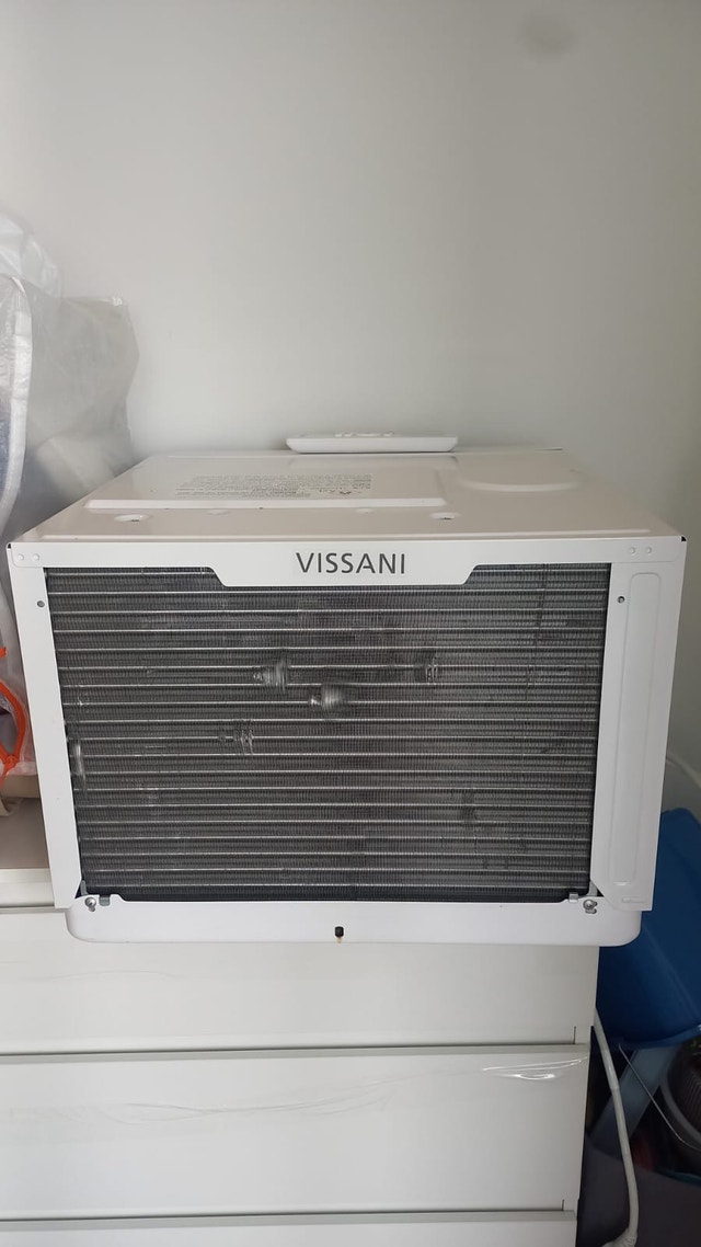 Vissani 10,000 BTU Window AC w/ Remote - Like New - photo 5