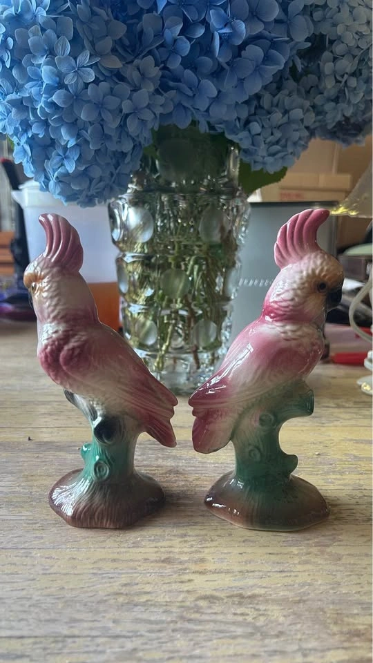 Vintage Pair of Pink Cockatoo Porcelain Bird Figurines – 7” Tall - photo 2