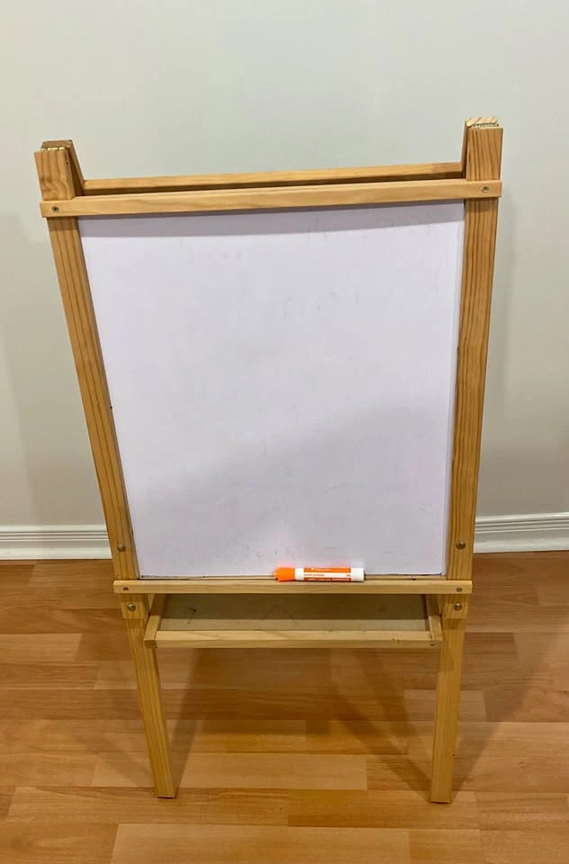 Easel