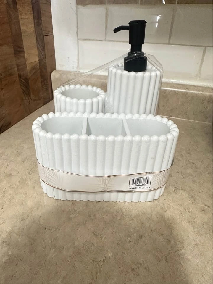 Aura 3 Piece Bathroom Set - photo 2