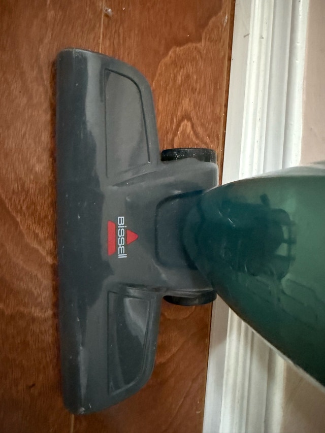 Moveout sale: Vacuum cleaner + steam mop + ironing board - photo 3