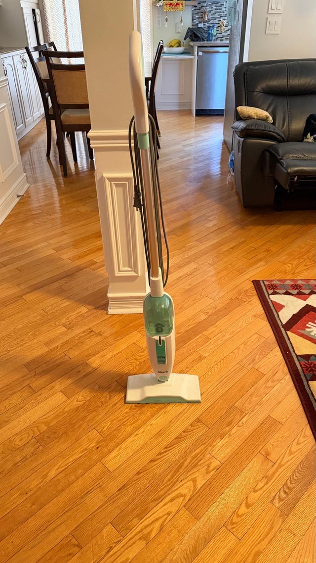 Moveout sale: Vacuum cleaner + steam mop + ironing board - photo 5