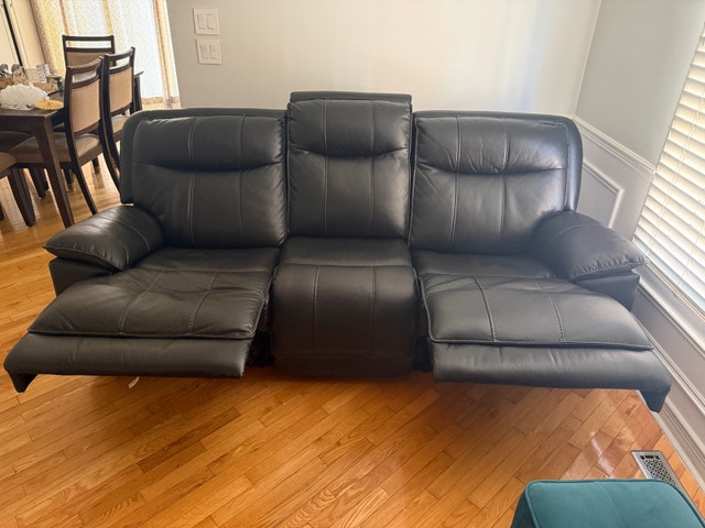 Moveout sale : Recliner 3 seater Leather sofa (manual) - photo 2