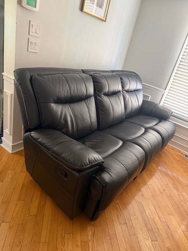 Moveout sale : Recliner 3 seater Leather sofa (manual) - photo 4