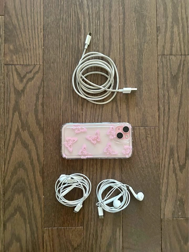 iPhone 15 - Pink