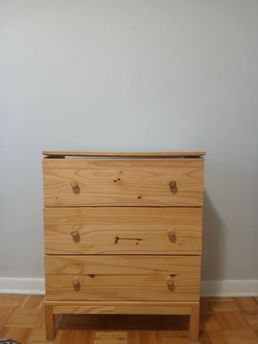 3 drawer wooden dresser - photo 3