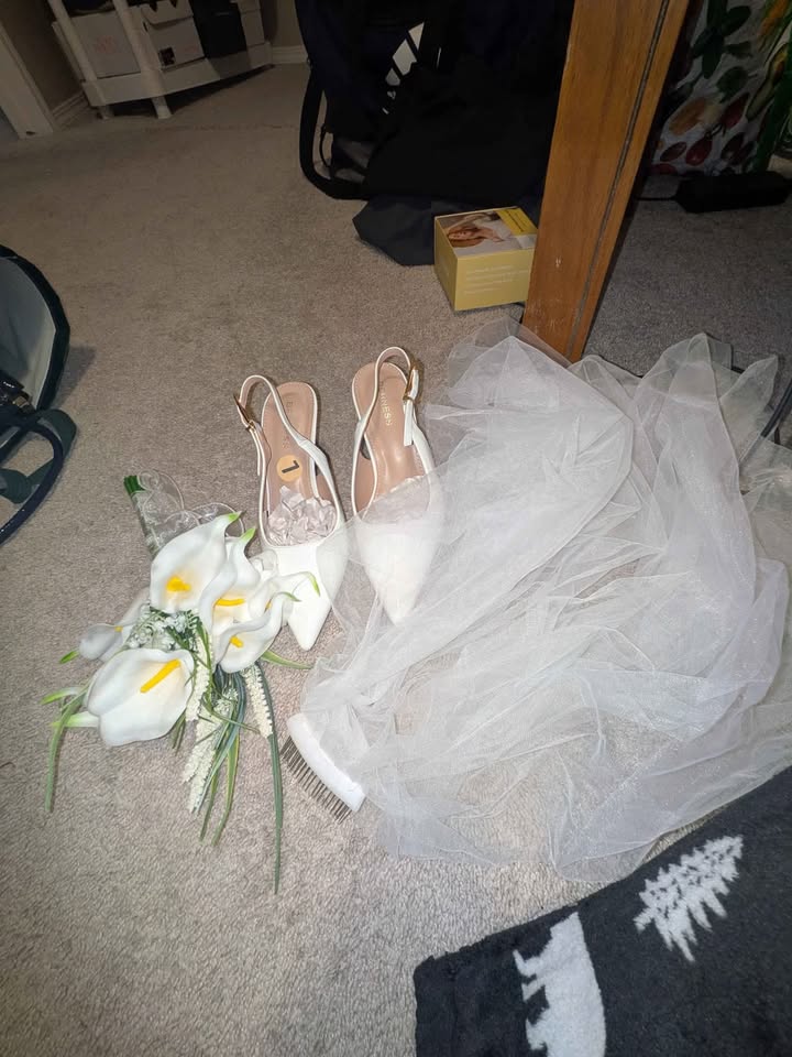 Bridal Shoes 3" heels, Bridal Bouquet and Veil - photo 4