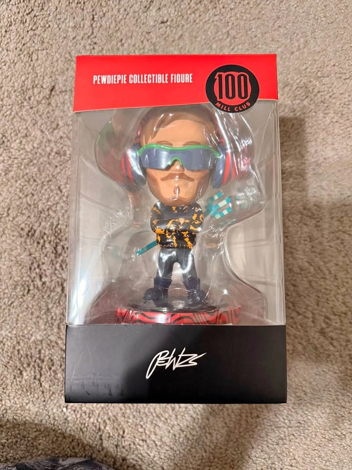 Pewdiepie 100 Mill Club figurine