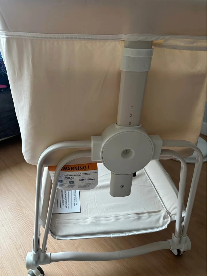 Baby bassinet/cradle/bedside sleeper - photo 2