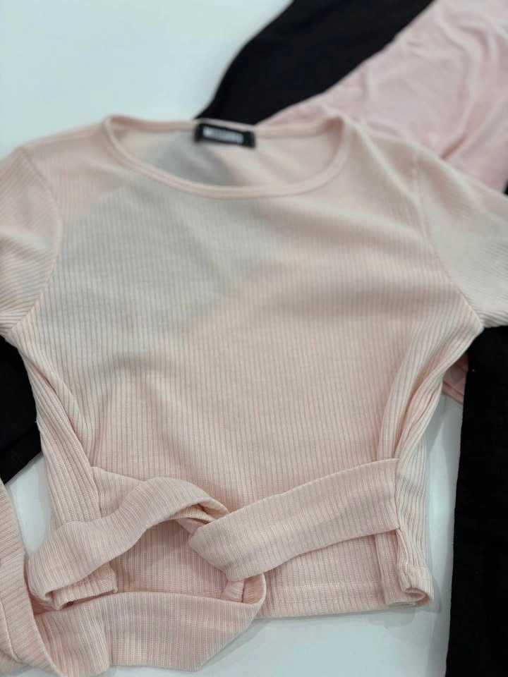 6 pieces of clothing Missguided and Streetwear Society Women's T - photo 2