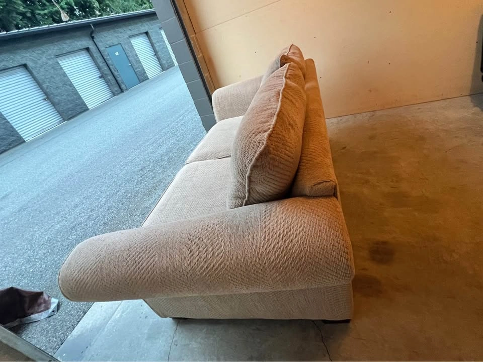 FREE DELIVERY 🚚 Beige Couch Potato Sofa Couch - photo 3