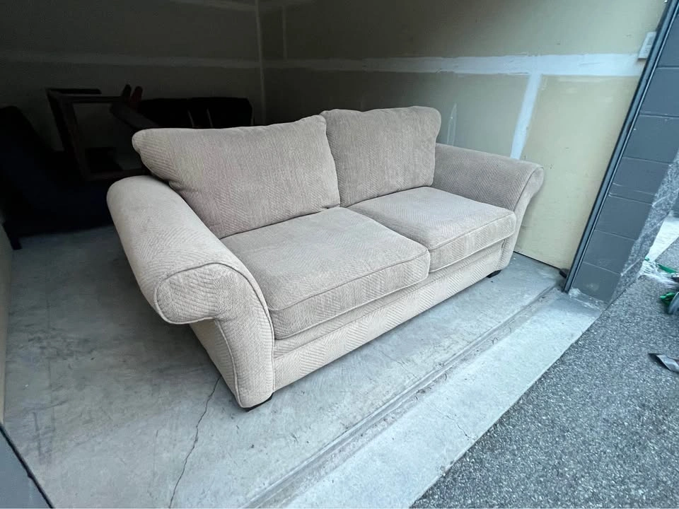 FREE DELIVERY 🚚 Beige Couch Potato Sofa Couch - photo 5
