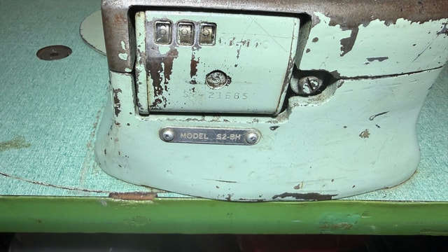 Reece Buttonhole Machine - photo 2