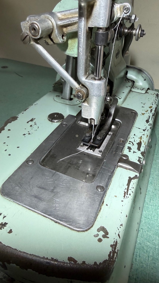 Reece Buttonhole Machine - photo 4