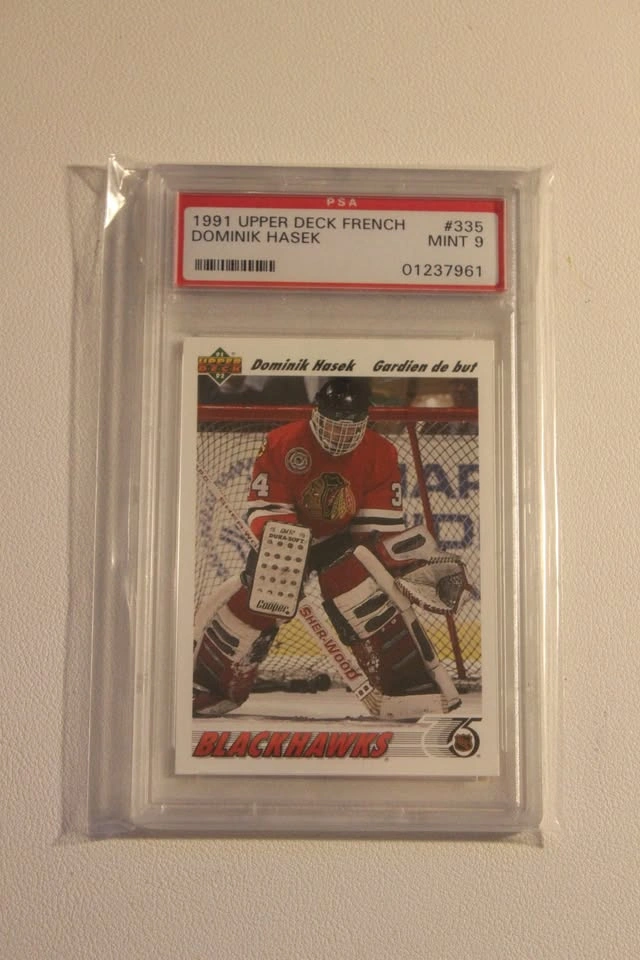 Dominik Hasek Upper Deck French #335 PSA 9