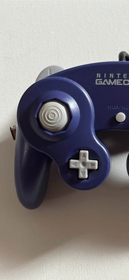 Nintendo GameCube Controller - photo 3