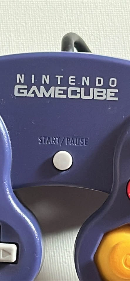 Nintendo GameCube Controller - photo 4