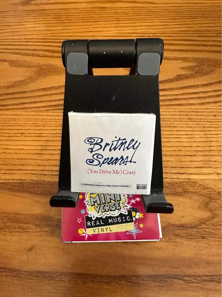 MGA's Miniverse Real Music Vinyl Britney Spears - photo 2