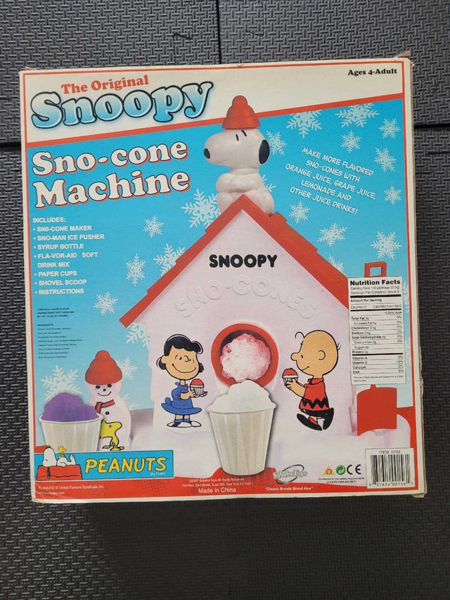 Vintage Snoopy Sno-Cone Machine (2007) Sealed - photo 2