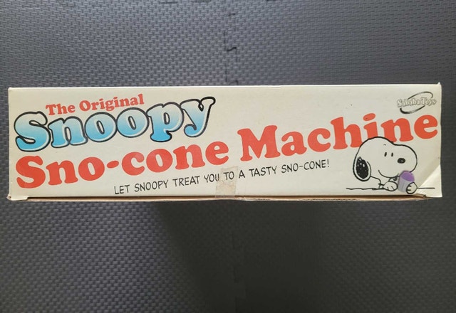 Vintage Snoopy Sno-Cone Machine (2007) Sealed - photo 3