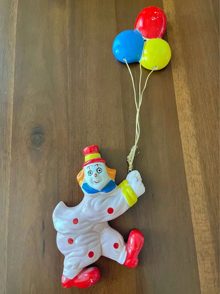 Vintage 1982 Jerome circus clown wall plaque