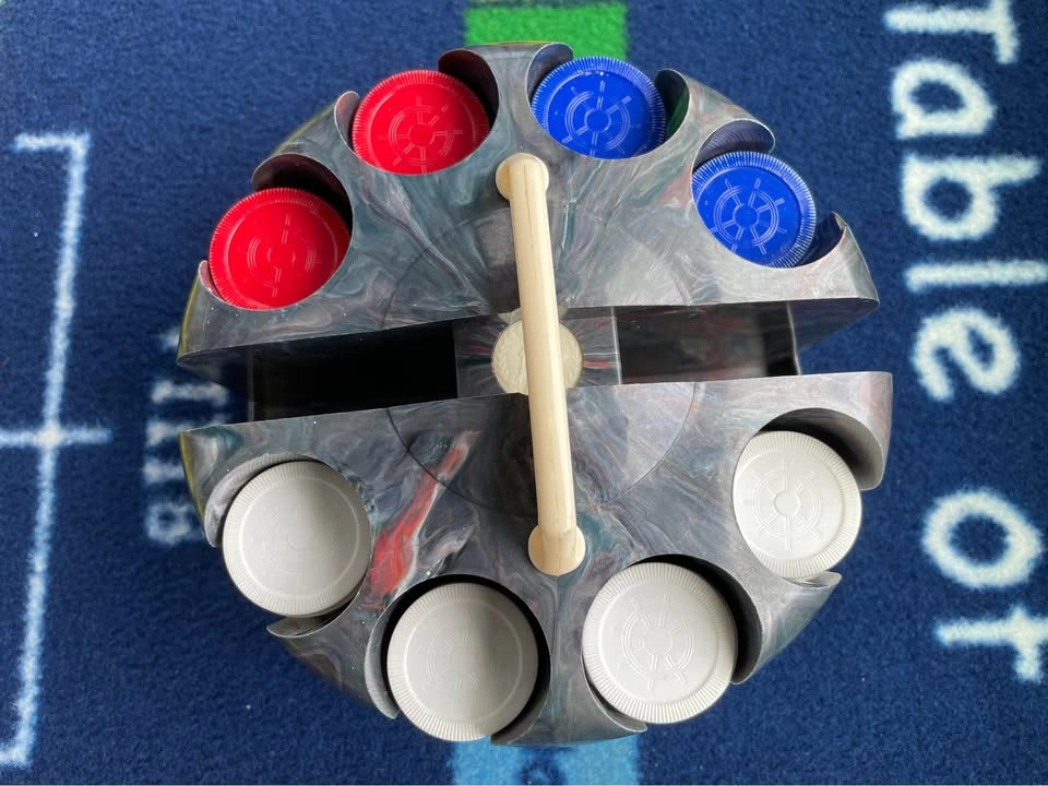 Vintage Marbled Plastic Poker Chip Carousel Caddy - photo 4
