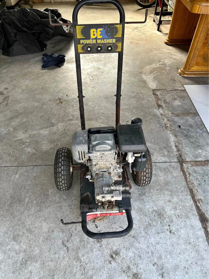 Power Washer with Honda GC135 4.0 Engine