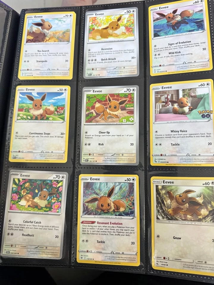 Eevee and eeveelutions Pokémon card lot