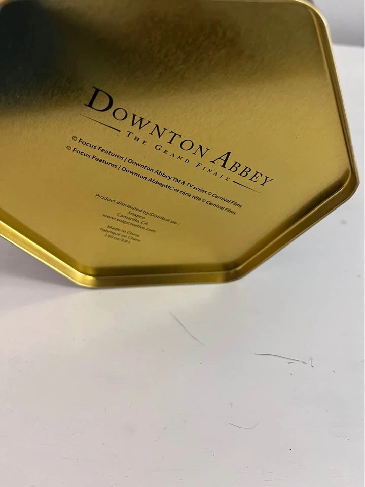 Downton Abbey: The Grand Finale 130 oz Cineplex Popcorn Tin - photo 4
