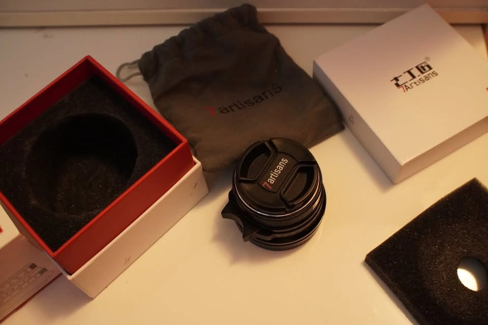 7artisans 25mm f/1.8 Manual Focus Lens (Canon EF-M Mount) - photo 4