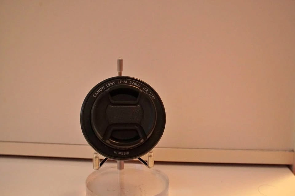 Canon EF-M 22mm f/2 STM Pancake Lens