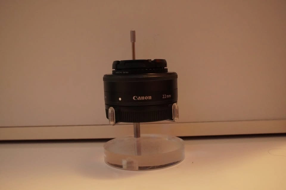Canon EF-M 22mm f/2 STM Pancake Lens - photo 2