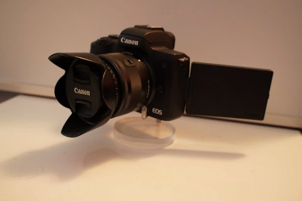 Canon EOS M50 Camera - Content Creator / Vlogging Starter Kit - photo 3