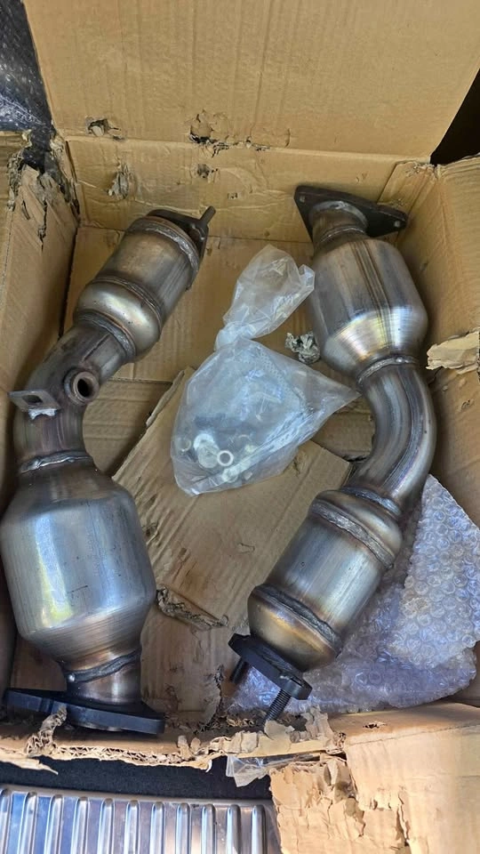 Nissan 370z catalytic converter
