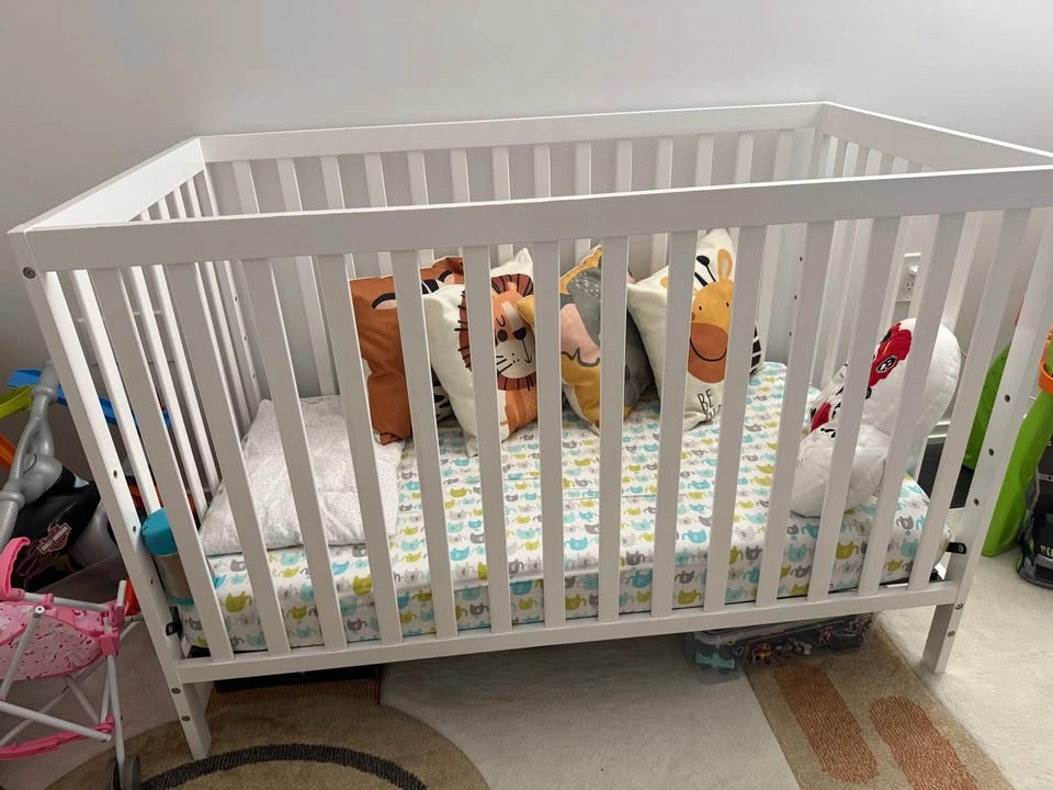 Convertible Baby and toddler crib - photo 2