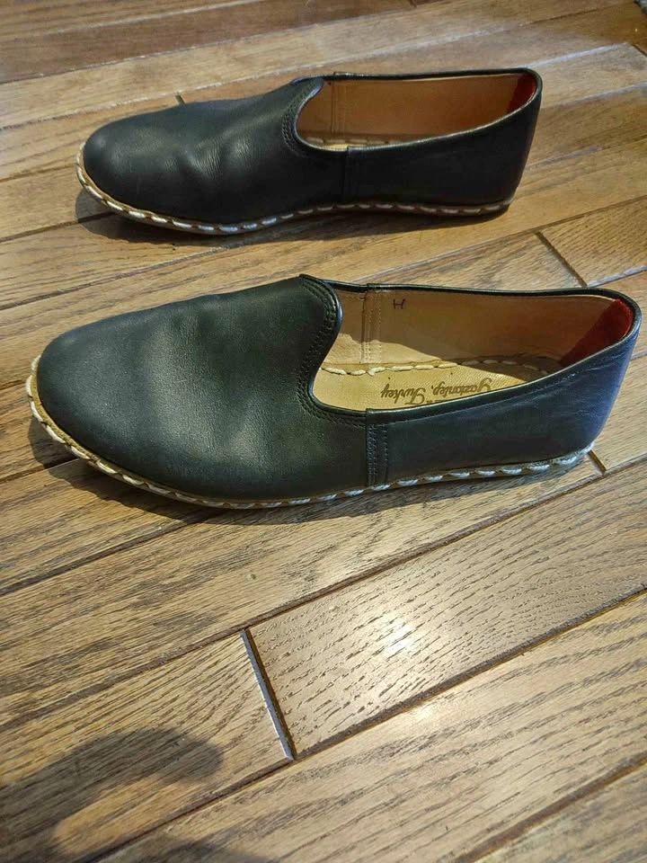 Sabah size M43 shoes