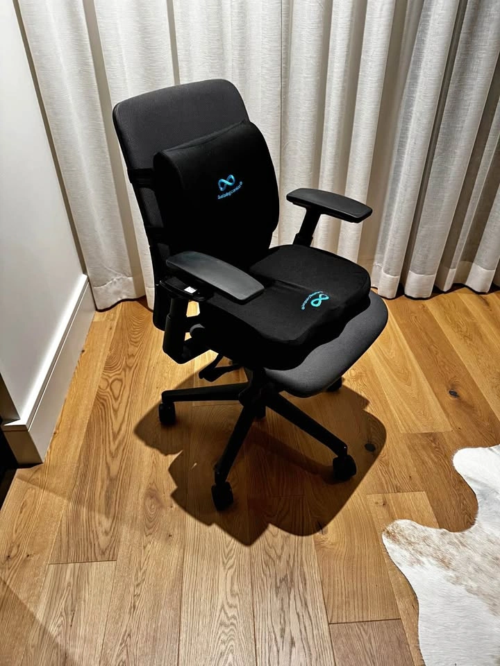 Office desk chair