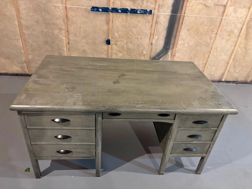 Vintage Solid Wood Executive Desk – Unique Pull-Out Features