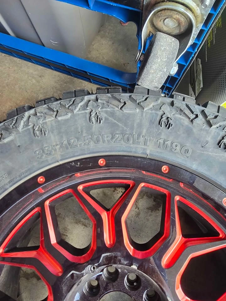 Rims and tires, fits 2021 Dodge Ram Classic 1500 - photo 2